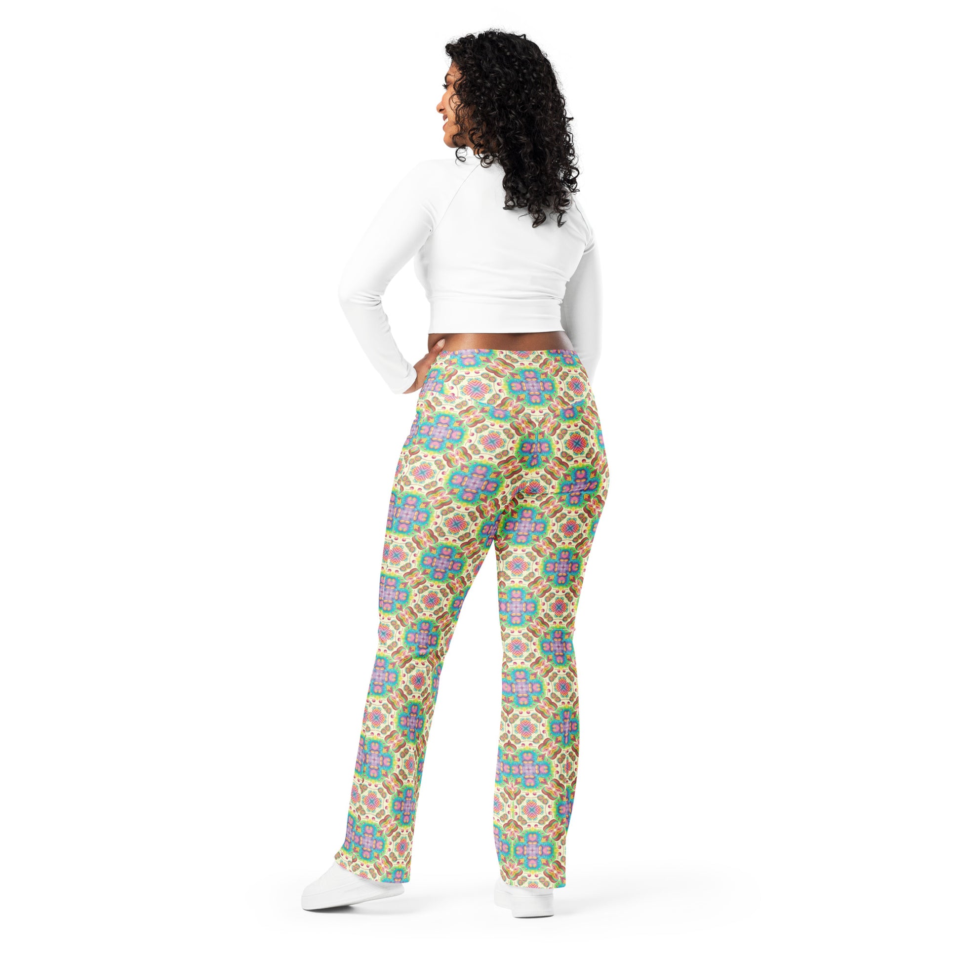 High-Rise Flared Leggings Retro Cookie - ErdeGora