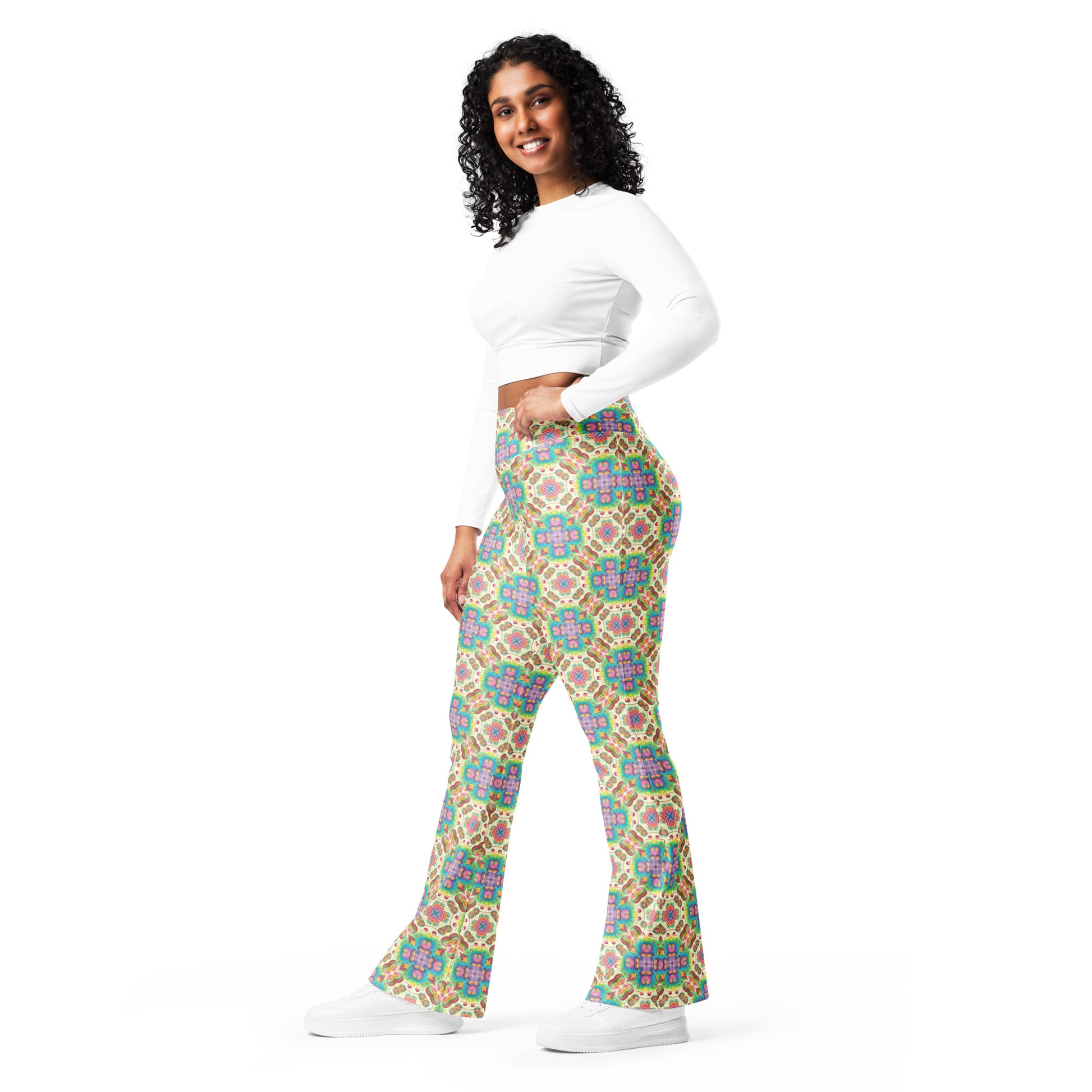 High-Rise Flared Leggings Retro Cookie - ErdeGora