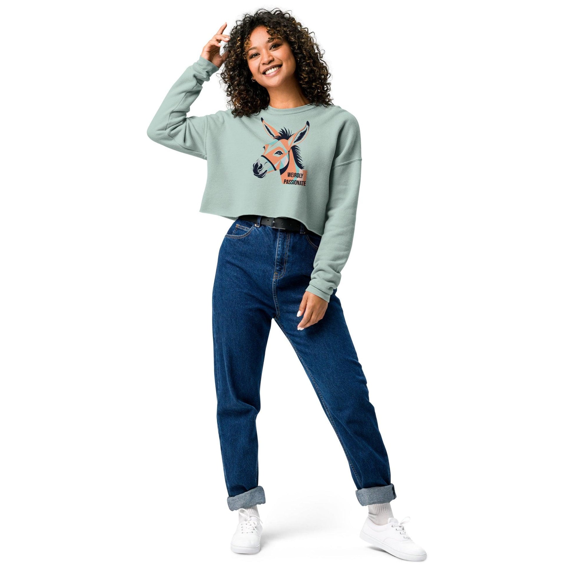 Women’s Crop Sweatshirt Weirdly Passionate - ErdeGora